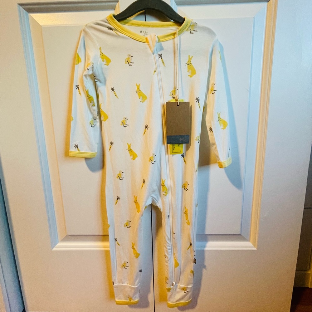 NWT Kyte Baby Zip Romper 2T Easter / Limited Edition Hop 🐥🐰